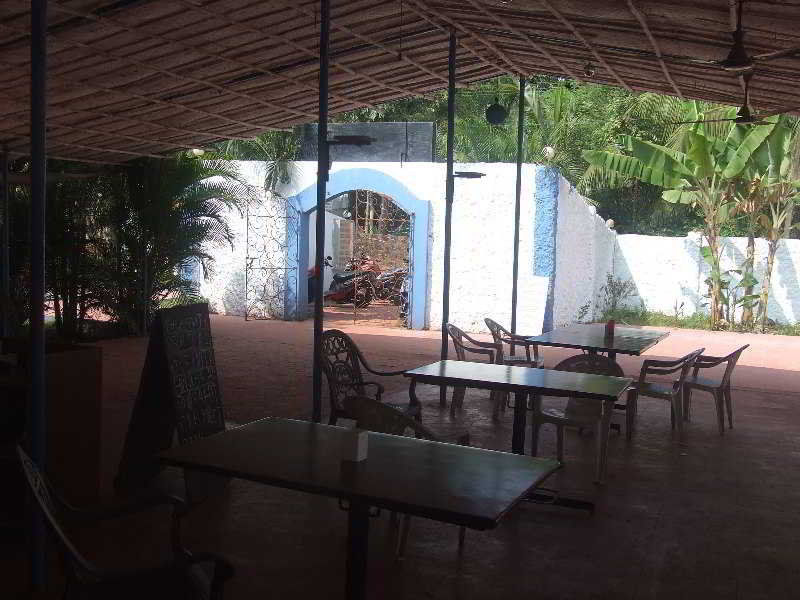 Huts On Arambol Beach Exterior photo